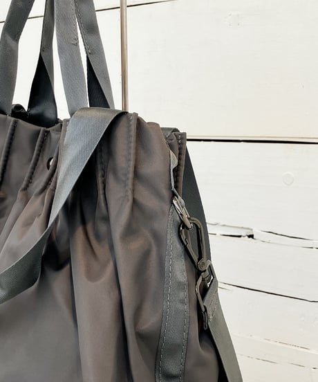 ※再入荷【CURI BISCUI】 TUCK PLEAT 2 HANDLE TOTE BAG