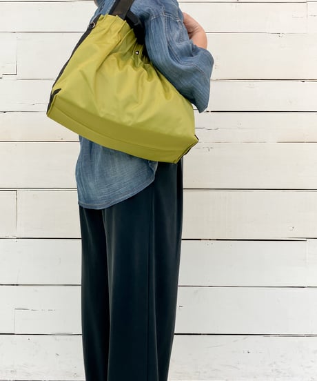 ※再入荷【CURI BISCUI】 TUCK PLEAT 2 HANDLE TOTE BAG