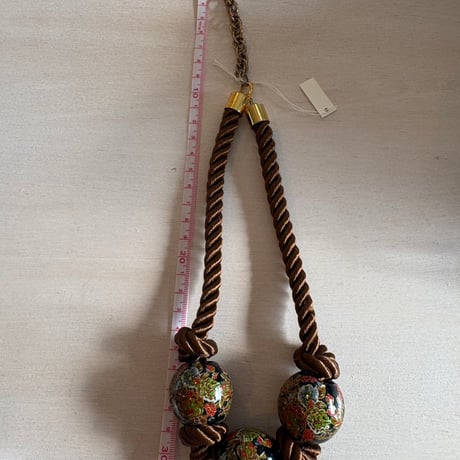 antique お花柄ボール ネックレス
