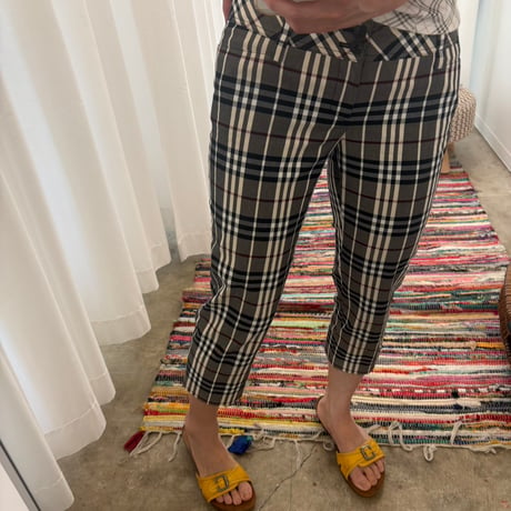 Burberry チェック9部丈パンツ