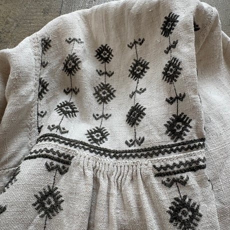 ウクライナ vintage 刺繍民族ブラウス