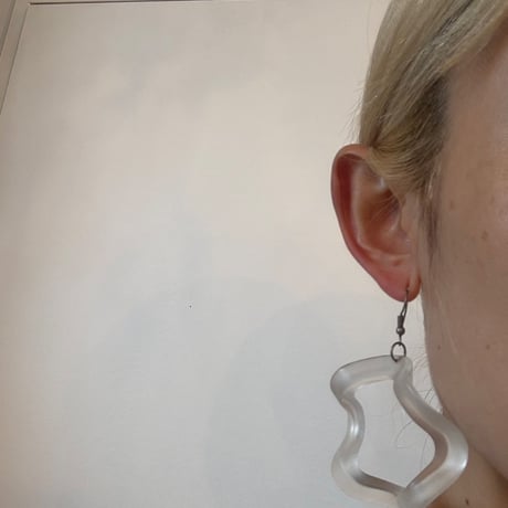 シースルー イカリング ピアス