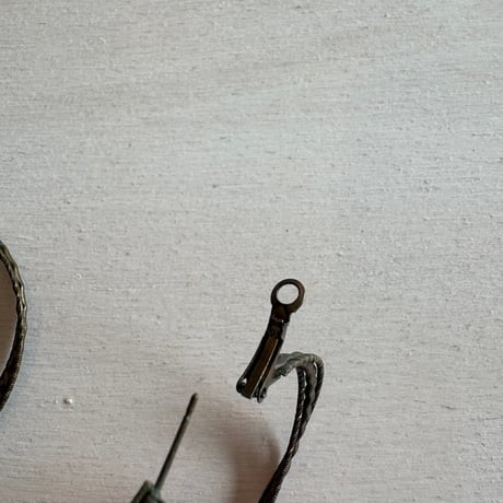 antique ３連 フープ 大きめ ピアス