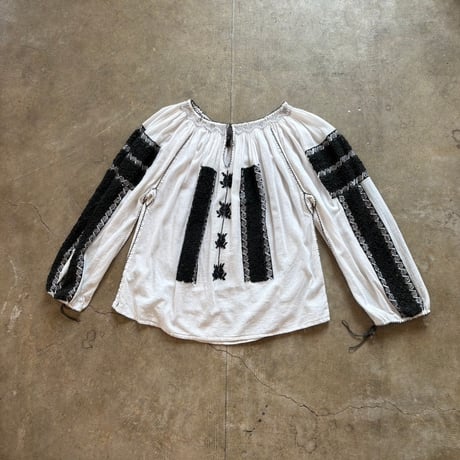 60s vintage ルーマニア刺繍 ブラウス