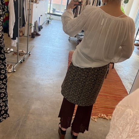 vintage ENGLAND made 総レース フレアパンツ