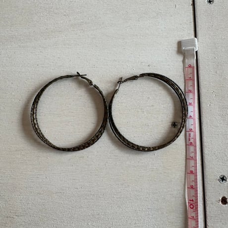 antique ３連 フープ 大きめ ピアス