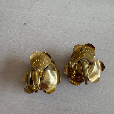 antique ゴールドカラー お花　イヤリング