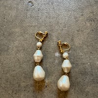 antique ゴールドトーン コットンパール イヤリング