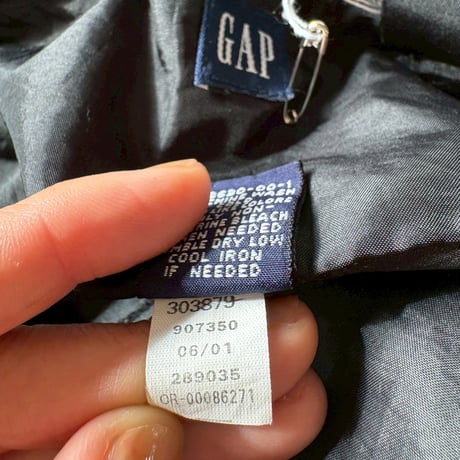 GAP ポリナイロン　サイドジップ　パンツ