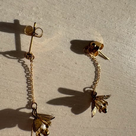 antique 揺れるお花　ピアス