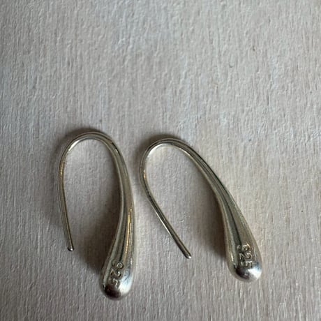 シルバー925 雫　モチーフ　ピアス