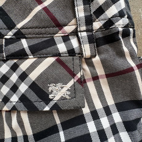 Burberry チェック9部丈パンツ