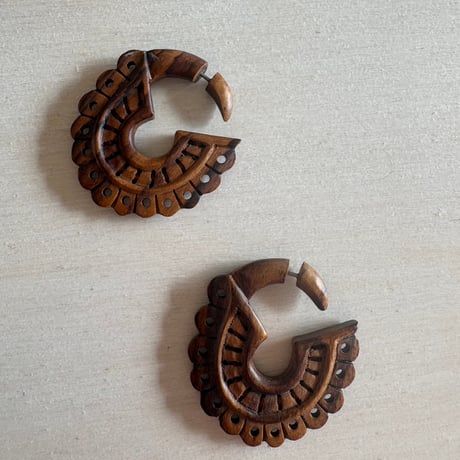 vintage ウッド フープ ピアス