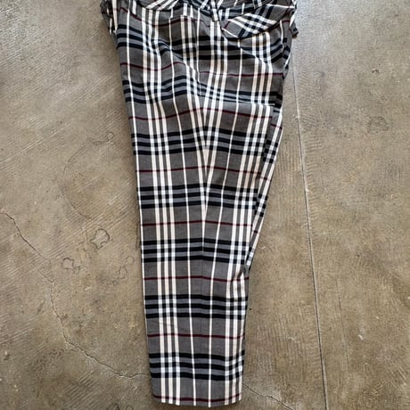 Burberry チェック9部丈パンツ