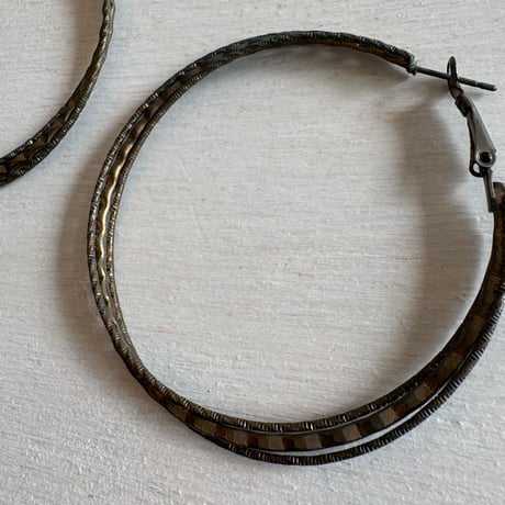 antique ３連 フープ 大きめ ピアス