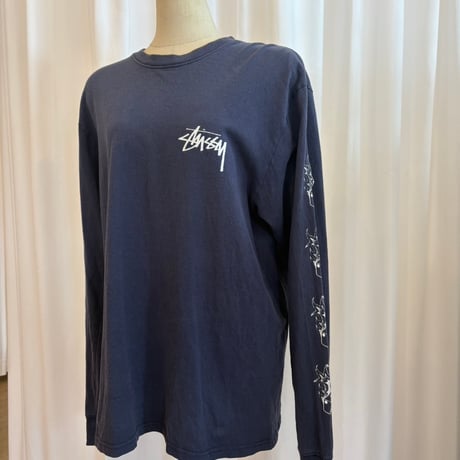 Stussy 袖ロゴ入り ロンTEE