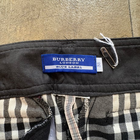 Burberry チェック9部丈パンツ