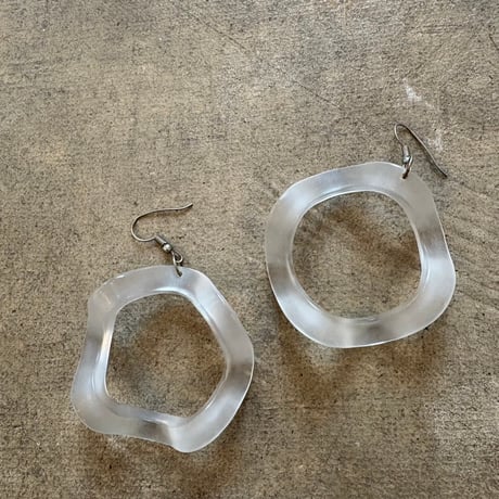 シースルー イカリング ピアス