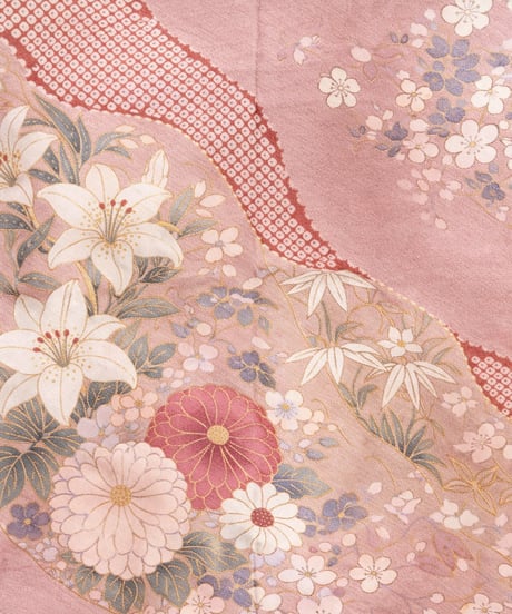 正絹 訪問着| 淡桜ピンク×金彩花柄の華やか上品 優彩花霞文様｜らくらく着物