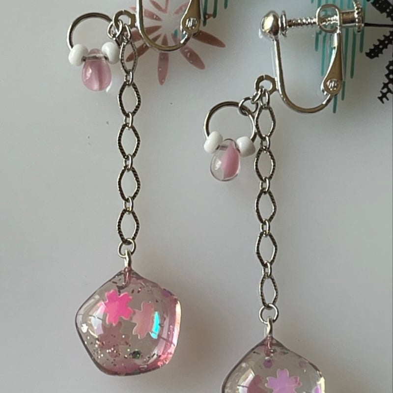 N.130 春のサークル ゆらゆら ドロップ ドライフラワー ピアス イヤリング さくらゆらゆら🌸イヤリング／フックピアス | ぐーの手作り工房