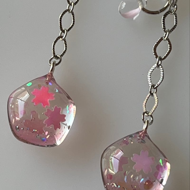 N.130 春のサークル ゆらゆら ドロップ ドライフラワー ピアス イヤリング さくらゆらゆら🌸イヤリング／フックピアス | ぐーの手作り工房