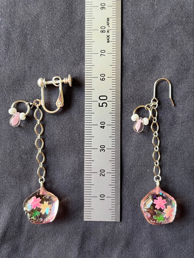 さくらゆらゆら🌸イヤリング／フックピアス | ぐーの手作り工房