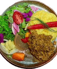 “八百屋が作る”本格スパイスキーマカレー