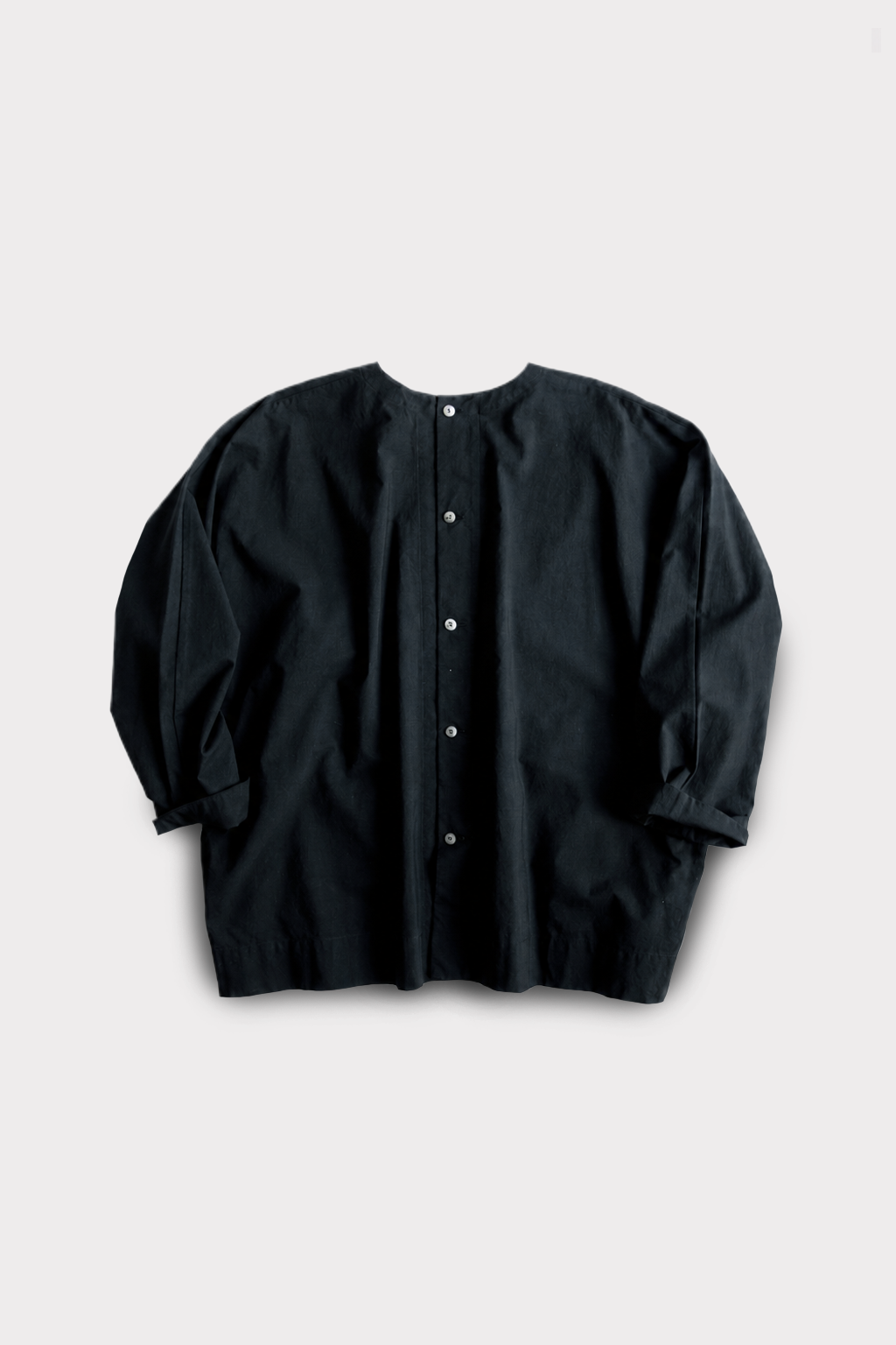 ARTS&SCIENCE Back button flap top | SEEinn ARTS