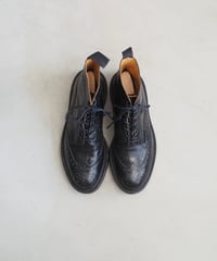Tricker's 8