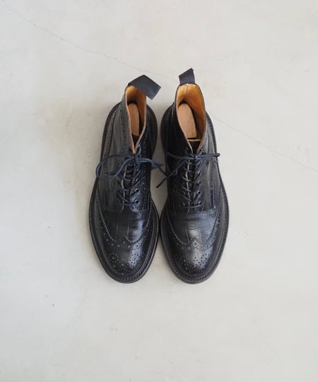 Tricker's 8