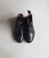 Tricker's 6