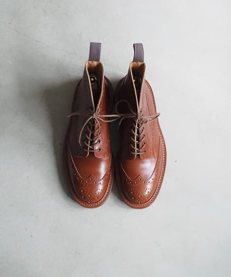 Tricker's 8