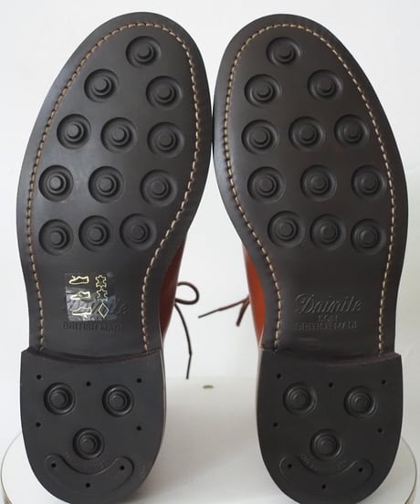 Tricker's 8