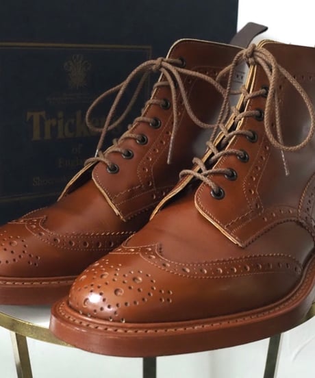Tricker's 8