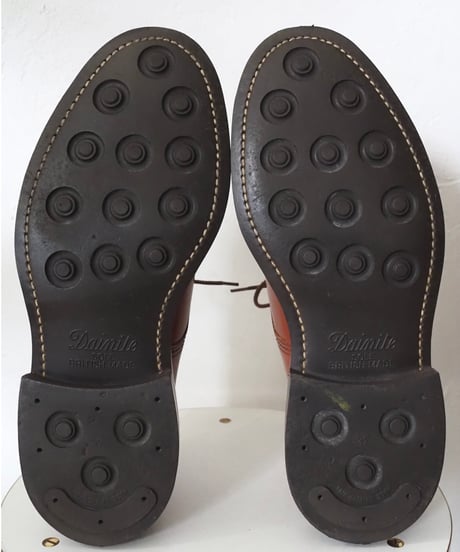 Tricker's 8
