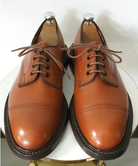 Tricker's 8