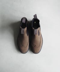 Tricker's 8
