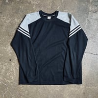 adidas ロングスリーブカットソー