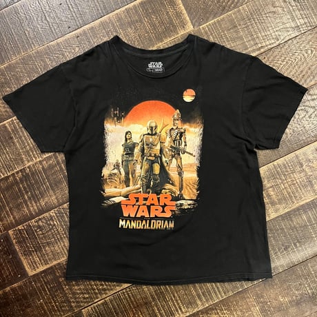 STAR WARS "THE MANDALORIAN" キャラクタープリントTシャツ