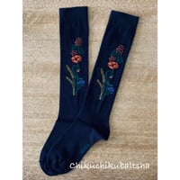 Kikucönia＊Muhu刺繍ポピー＆矢車菊ニーソックス【Navy】