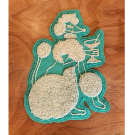 フェルトワッペン　ホワイトプードル　チェーン×サガラ刺繍