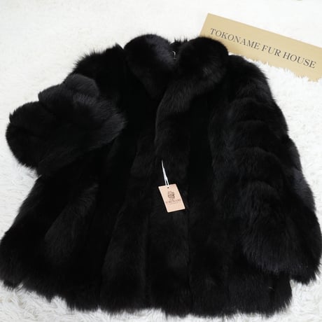 SAGA ROYAL Black Dye Fox Coat