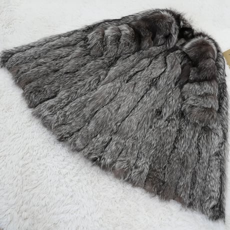 Silver Fox Long Coat - SAGA FOX Genuine Vintage Fur Japan