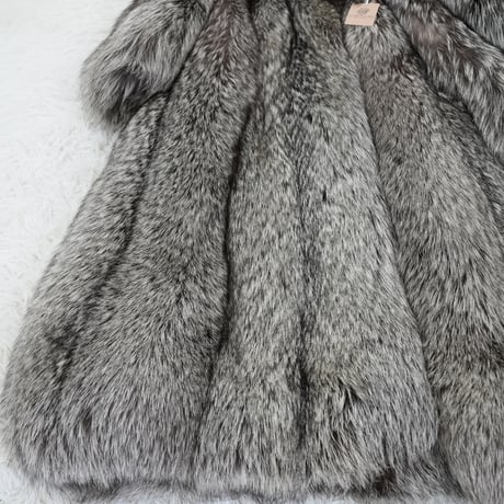 Silver Fox Long Coat Soft and Fuffy -SAGA FOX Vintage Fur Japan
