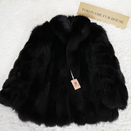 SAGA ROYAL Black Dye Fox Coat