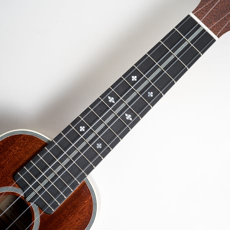 【数量限定】CULTIVATE UKULELE D3M-W（フィジーマホガニー）ソプラノウクレレ
