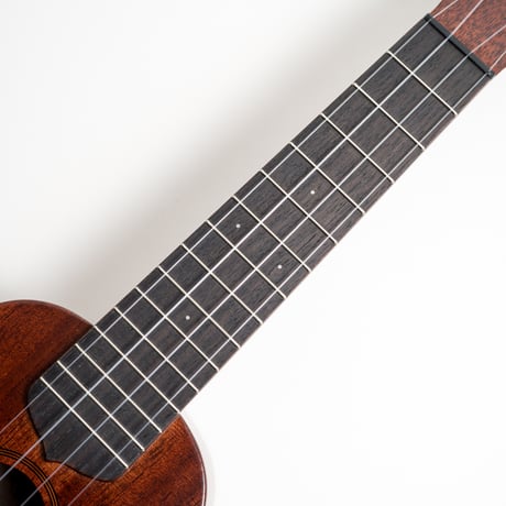 【アウトレット】CULTIVATE UKULELE D0M+（フィジーマホガニー）ソプラノウクレレ #25049