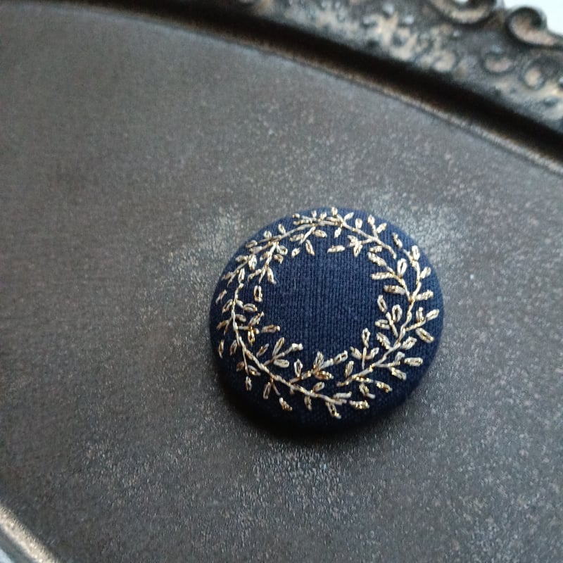 会津木綿×手刺繍ブローチ【輪（りん）】 | wire+.