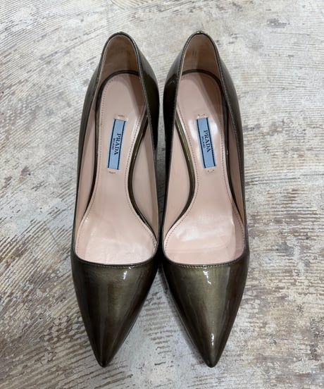 PRADA エナメル ピンヒールシューズ