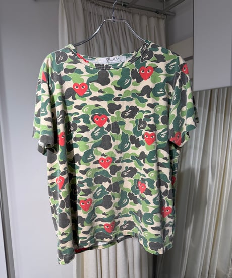 A BATHING APE × PLAY COMME des GARÇONS Tシャツ